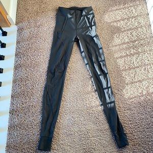 Lululemon Train Free Super High Rise 32”